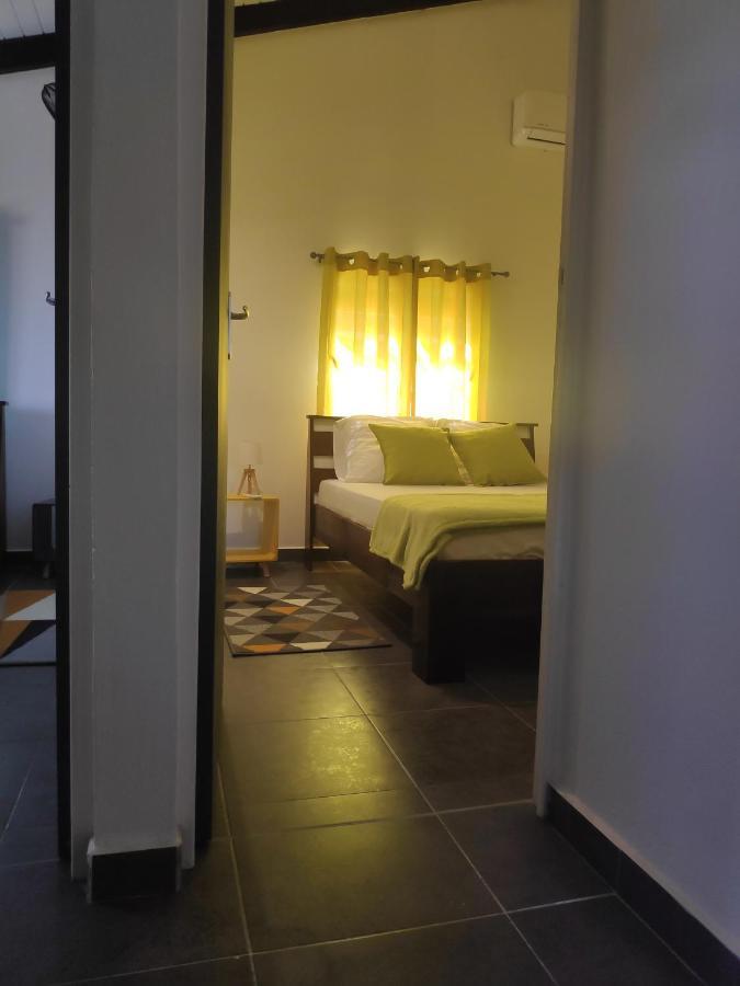 Les Galets Apartment Deshaies Luaran gambar